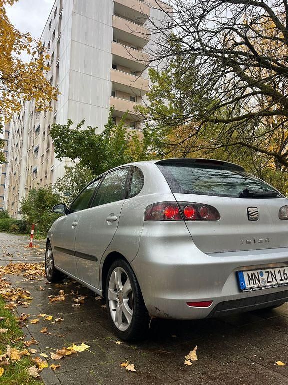 Silber Gebraucht 2007 Seat Ibiza Comfort Limousine | 1.599 € (Fairer Preis) - Bild 1/4
