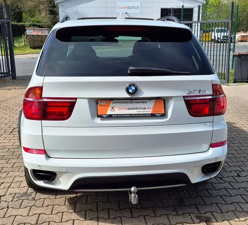 Używany BMW X5 Performance 408 KM (300 kW) 2011 Biały SUV