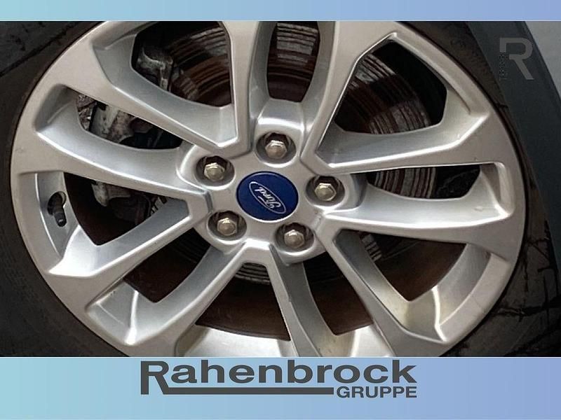 Gebraucht Ford Kuga Titanium 152 PS (111 kW) 2022 Solarsilber (silber) (metallic) SUV