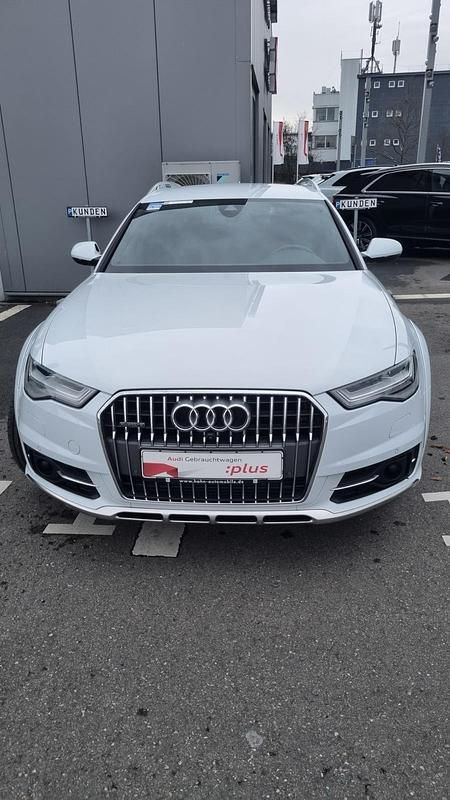 Weiß Gebraucht 2018 Audi A6 Allroad Kombi | 26.900 € (Teuer) - Bild 1/4