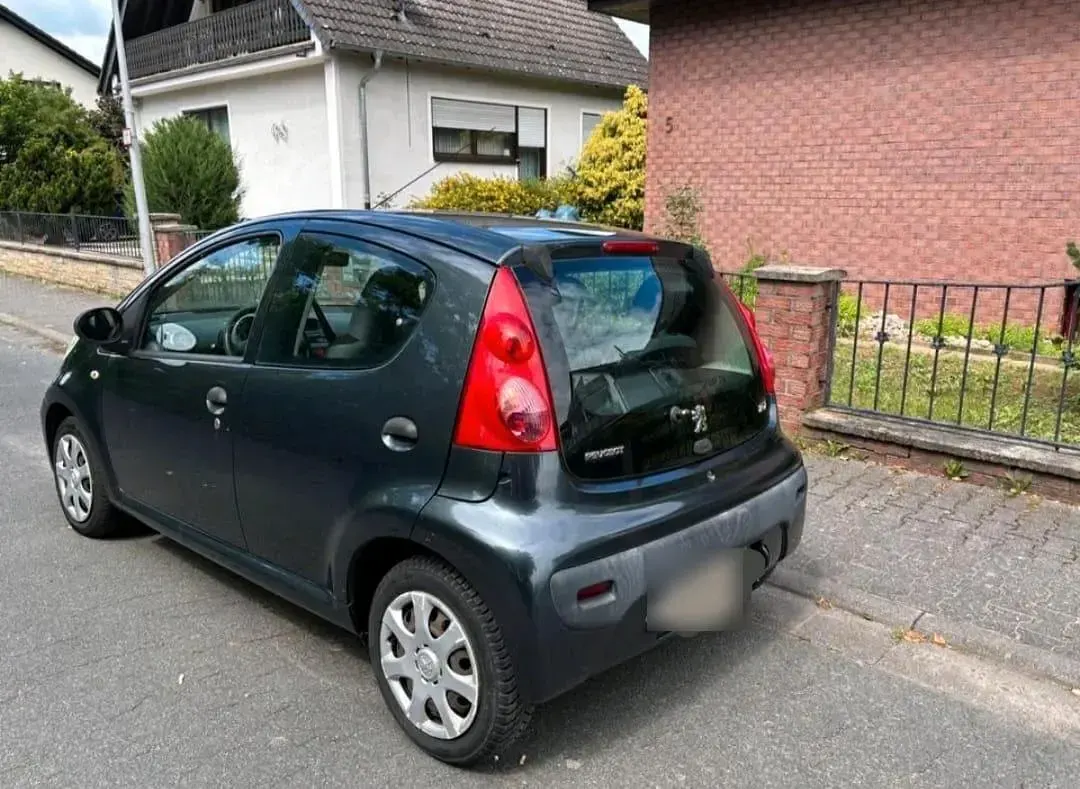Gebraucht Peugeot 107 Filou 68 PS (50 kW) 2009 Grau Kleinwagen
