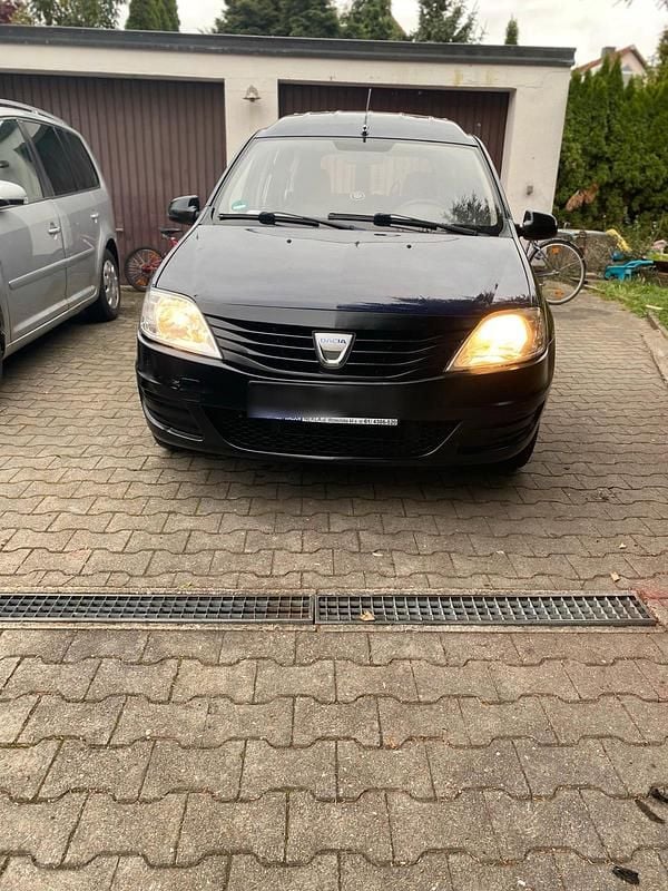 Blau Gebraucht 2011 Dacia Logan Limousine | 1.200 € (Superpreis) - Bild 1/4