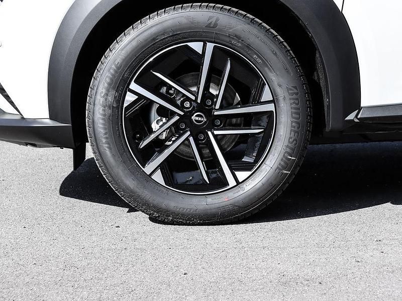 Gebraucht Nissan Juke N-Connecta 114 PS (83 kW) 2025 Pearl white / kf black SUV