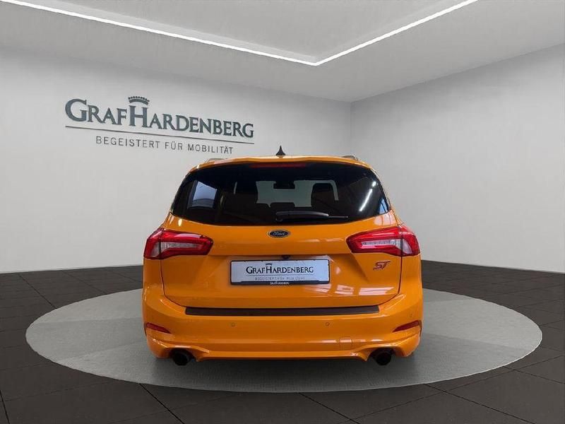 Gebraucht Ford Focus ST 280 PS (205 kW) 2021 Orange Limousine
