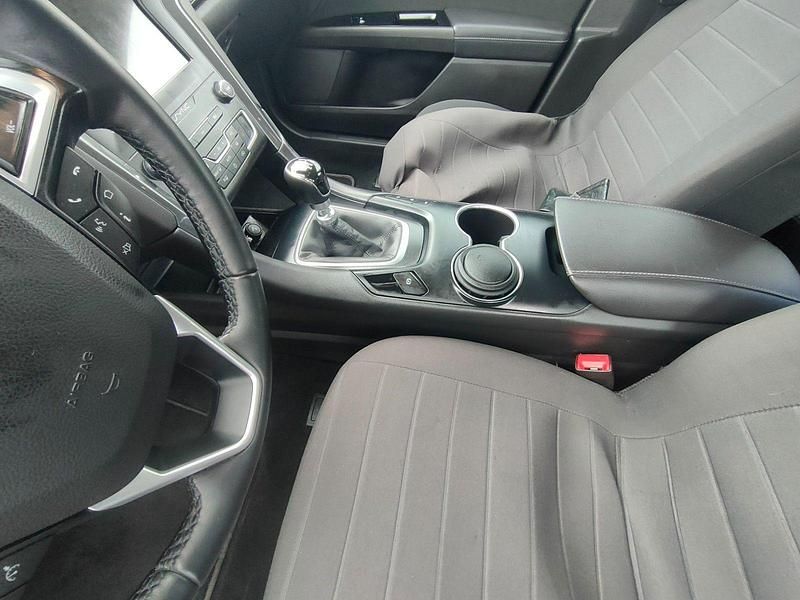 Gebraucht Ford Mondeo 150 PS (110 kW) 2021 Limousine