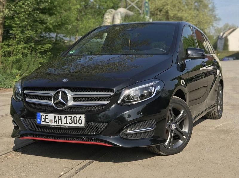 Gebraucht Mercedes B180 109 PS (80 kW) 2016 Schwarz Van / Kleinbus