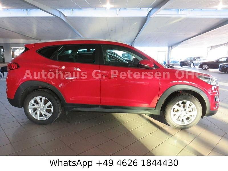 Gebraucht Hyundai Tucson 132 PS (97 kW) 2020 Rot SUV