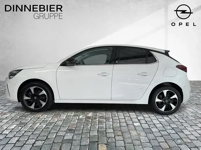 Używany Opel Corsa-e Elegance 100 kW (136 KM) 2022 Biały Hatchback