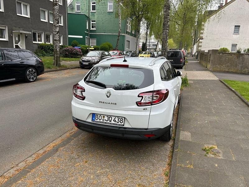 Usata Renault Mégane III LIMITED 110 CV (80 kW) 2014 Bianco Berlina