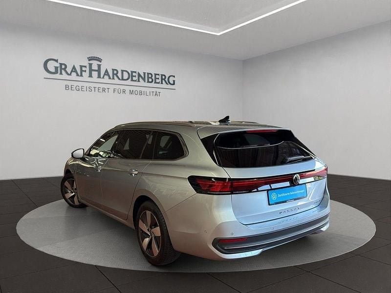 Gebraucht VW Passat Business 150 PS (110 kW) 2025 Silber Kombi