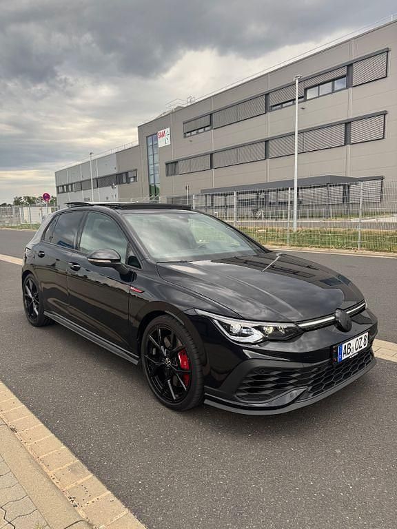 Schwarz Gebraucht 2023 VW Golf VIII GTI Clubsport Limousine | 32.900 € (Fairer Preis) - Bild 1/4