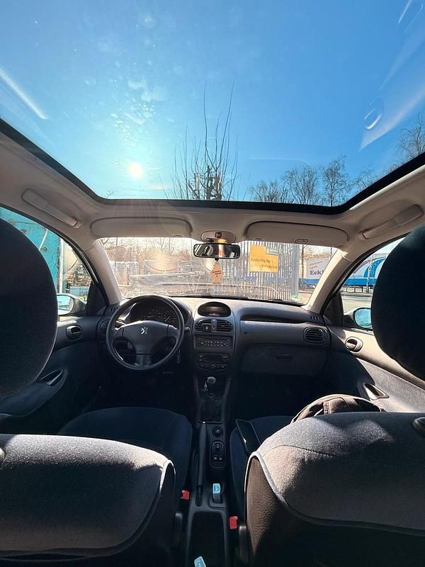 Gebraucht Peugeot 206 109 PS (80 kW) 2002 Silber Kleinwagen