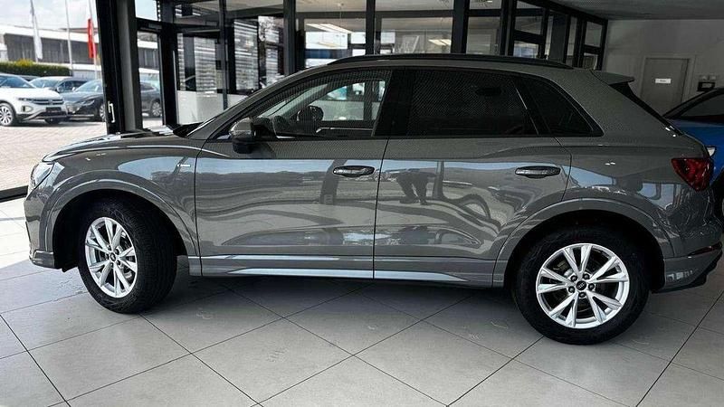 Gebraucht Audi Q3 S-Line 245 PS (180 kW) 2023 Grau SUV