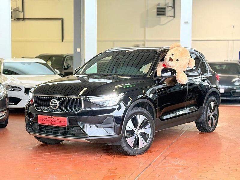 Gebraucht Volvo XC40 163 PS (119 kW) 2023 Schwarz SUV