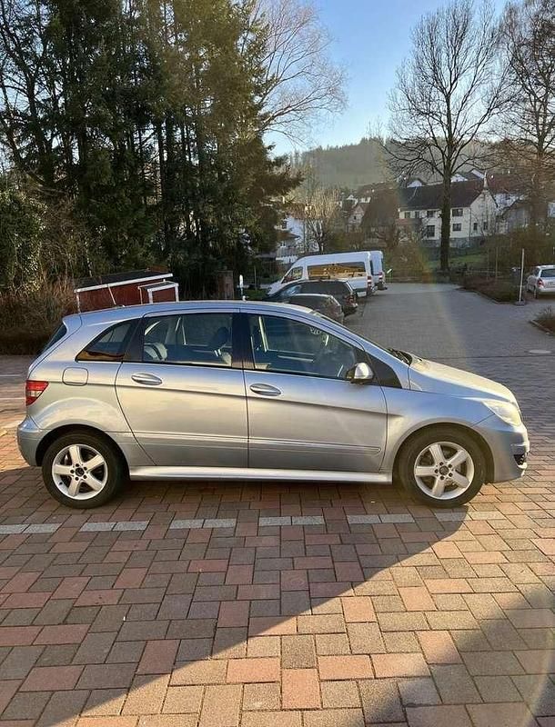 Gebraucht Mercedes B200 140 PS (102 kW) 2008 Van / Kleinbus