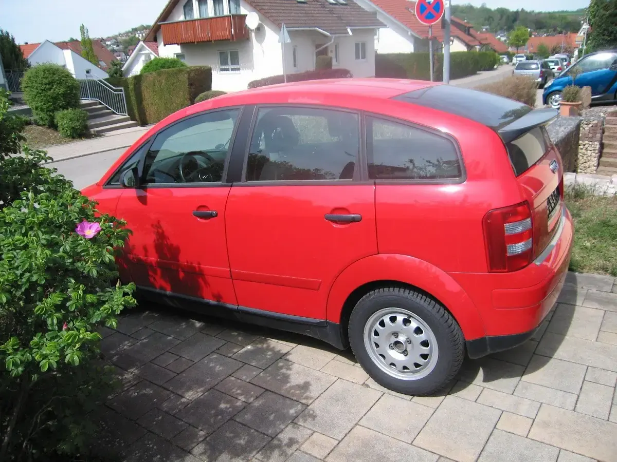 Gebraucht Audi A2 61 PS (44 kW) 2004 Rot Kleinwagen