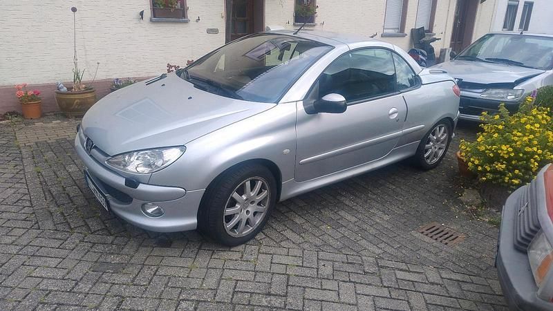 Silber Gebraucht 2003 Peugeot 206 CC Cabrio | 1.199 € (Guter Preis) - Bild 1/3