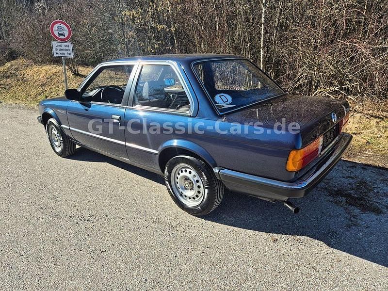 Gebraucht BMW 318 102 PS (75 kW) 1987 Blau