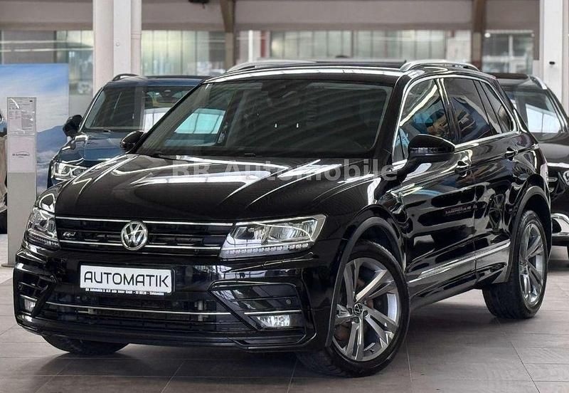 Deep black perleffekt Gebraucht 2017 VW Tiguan Highline SUV | 18.990 € (Etwas zu teuer) - Bild 1/4