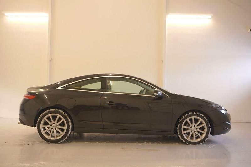 Gebraucht Renault Laguna III 173 PS (127 kW) 2012 Schwarz Coupé