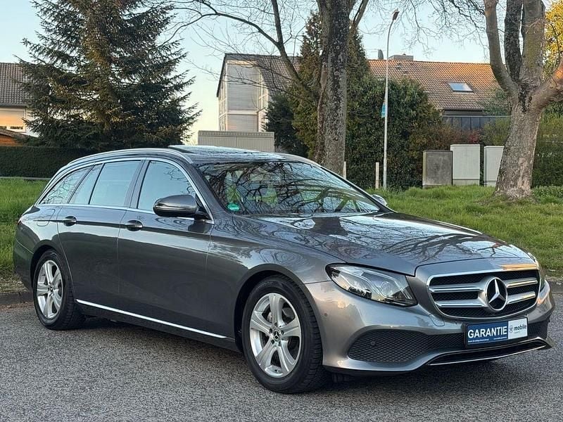 Gebraucht Mercedes E220 Avantgarde 194 PS (142 kW) 2017 Grau Limousine