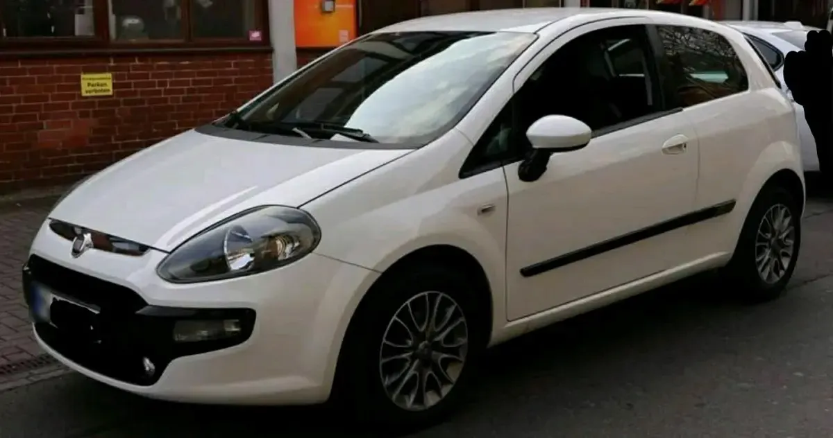 Gebraucht Fiat Punto Evo 77 PS (56 kW) 2011 Weiß Kleinwagen