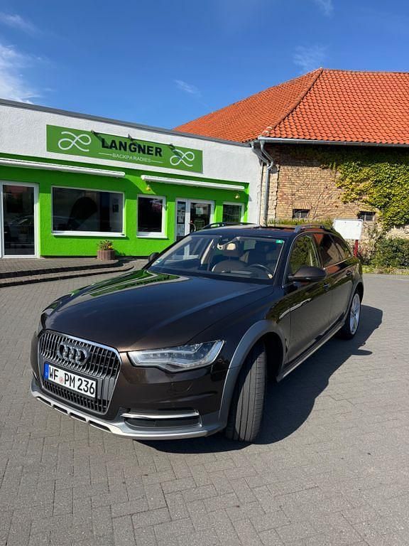 Braun Gebraucht 2013 Audi A6 Allroad Ambiente Kombi | 20.000 € - Bild 1/4