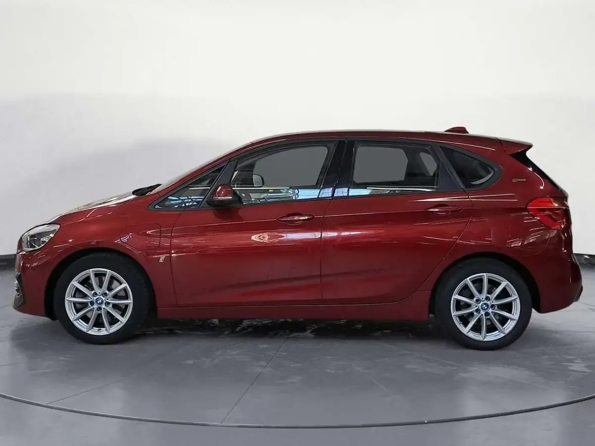 Gebraucht BMW 225 Active Tourer iPerformance 224 PS (164 kW) 2019 Rot Van / Kleinbus