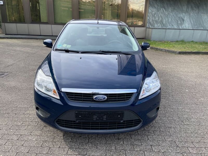 Blau Gebraucht 2010 Ford Focus Style Limousine | 3.790 € (Fairer Preis) - Bild 1/4
