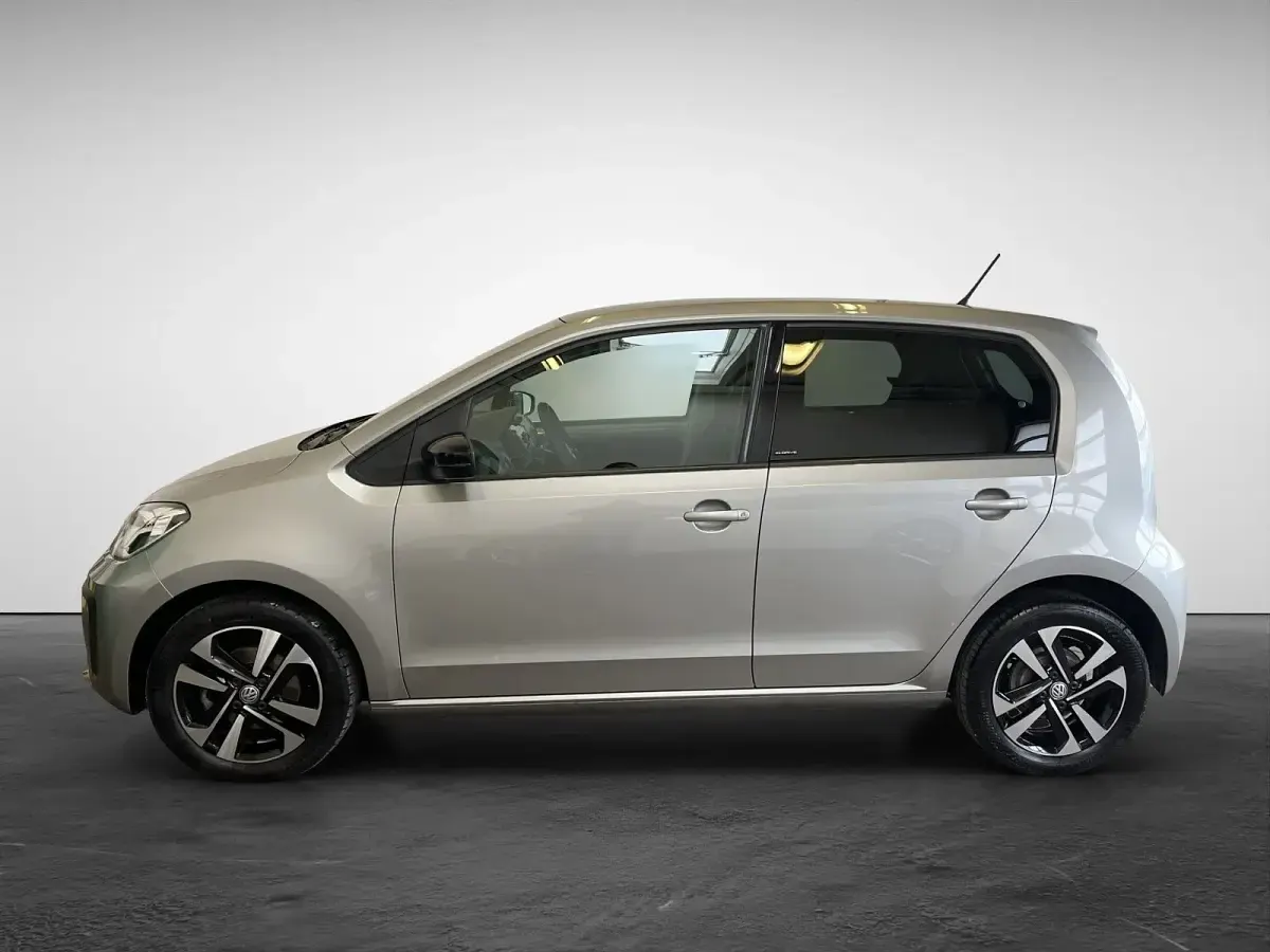 Gebraucht VW up! IQ Drive 60 PS (44 kW) 2019 Weiß (white) Kleinwagen