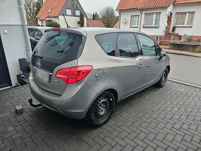 Gebraucht Opel Meriva 110 PS (80 kW) 2012 Grau Van / Kleinbus