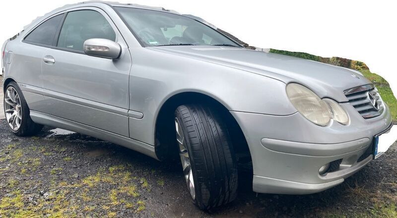 Gebraucht Mercedes C230 197 PS (144 kW) 2001 Silber Coupé