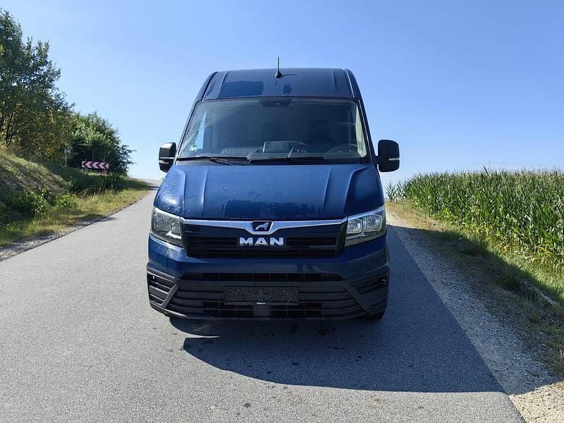 Blau Gebraucht 2017 MAN TGE Van | 12.950 € (Guter Preis) - Bild 1/4