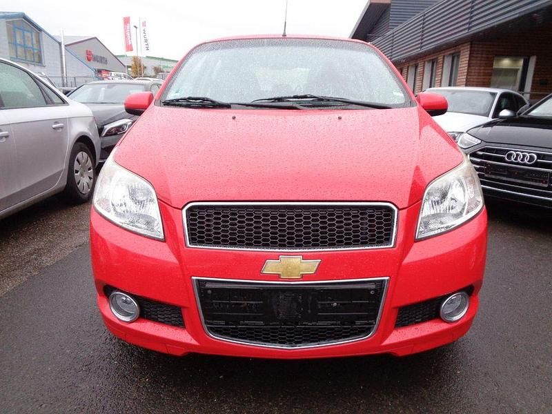 Gebraucht Chevrolet Aveo LT 101 PS (74 kW) 2010 Rot Kleinwagen