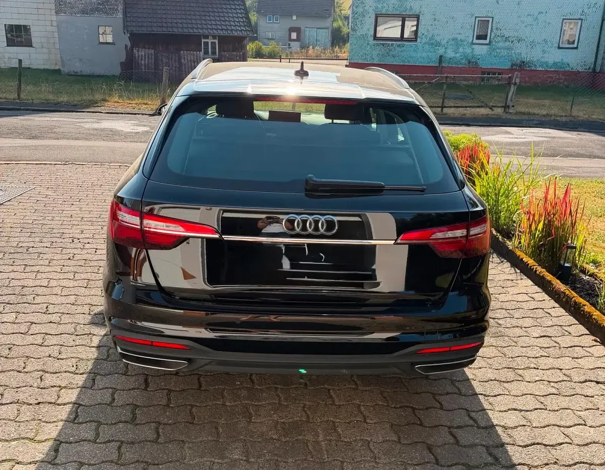 Gebraucht Audi A4 150 PS (110 kW) 2021 Schwarz Kombi