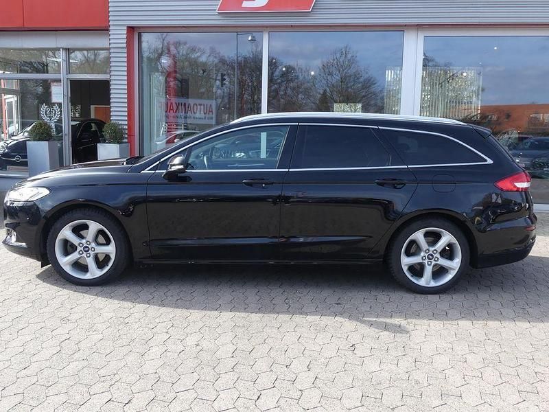 Gebraucht Ford Mondeo Titanium 165 PS (121 kW) 2018 Schwarz Limousine