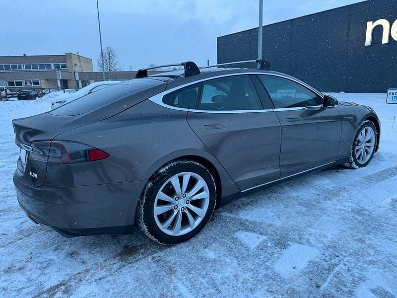 Schwarz Gebraucht 2014 Tesla Model S Kleinwagen | 13.500 € (Superpreis) - Bild 1/4