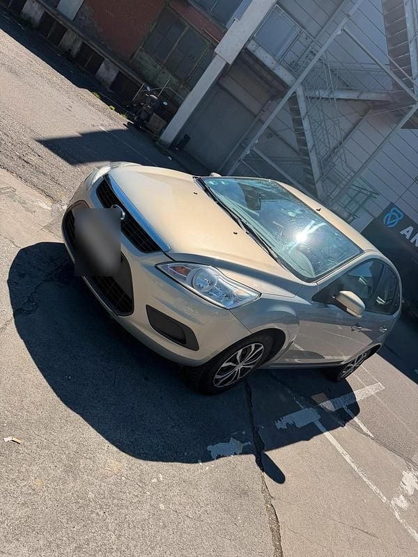 Usata Ford Focus 105 CV (77 kW) 2009 Argento Berlina