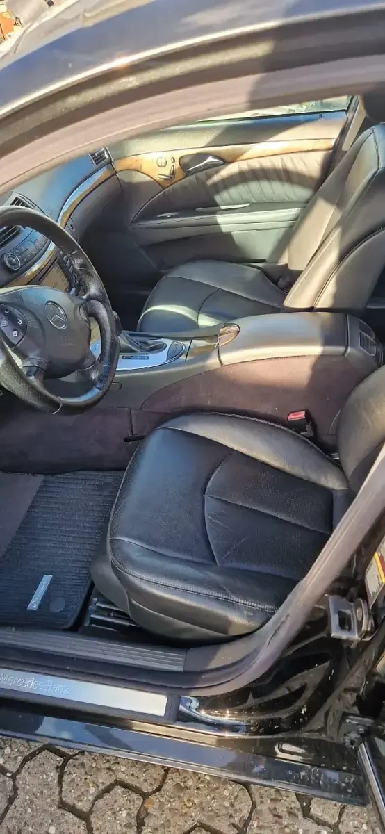 Gebraucht Mercedes E320 204 PS (150 kW) 2004 Schwarz Kombi