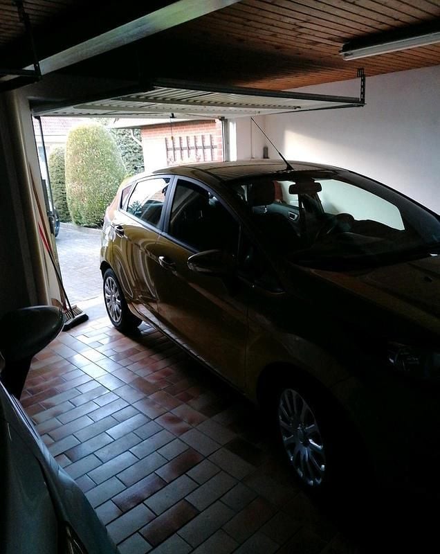 Gebraucht Ford Fiesta 100 PS (73 kW) 2013 Andere farben Kleinwagen