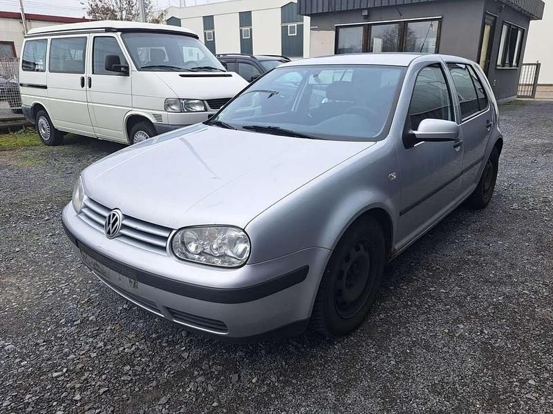Silber Gebraucht 2001 VW Golf IV Limousine | 900 € (Superpreis) - Bild 1/4