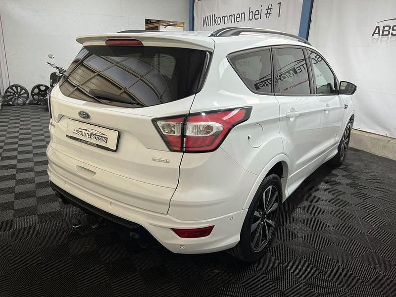 Gebraucht Ford Kuga ST-Line 175 PS (128 kW) 2019 Weiß SUV