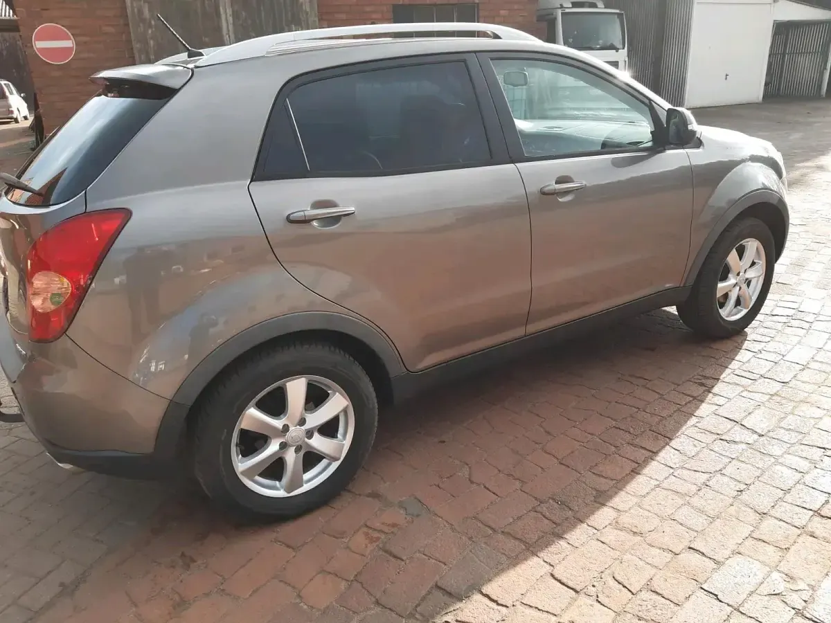 Usata SsangYong Korando 175 CV (128 kW) 2013 Grigio SUV