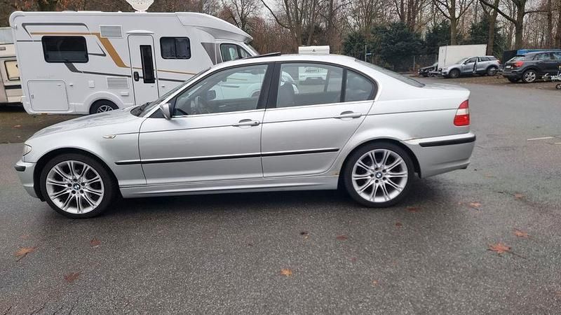 Silber Gebraucht 2003 BMW 320 Exclusive Limousine | 3.000 € (Superpreis) - Bild 1/4