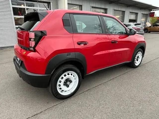Neu Fiat Grande Panda Red 61 kW (83 PS) 2025 Rot Kleinwagen