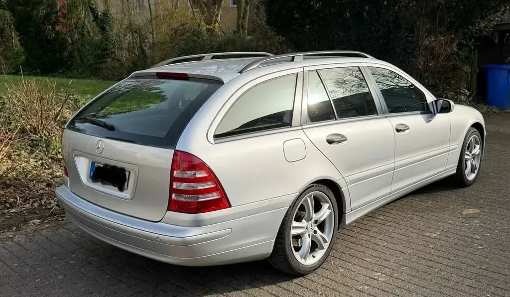 Second-hand Mercedes C220 Classic 150 CP (110 kW) 2007 Argintiu Break