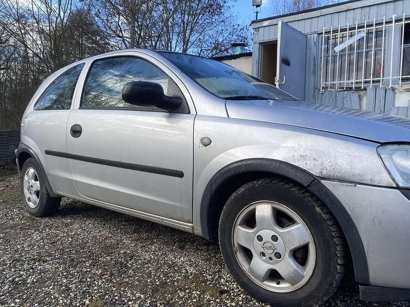 Gebraucht Opel Corsa 75 PS (55 kW) 2002 Kleinwagen