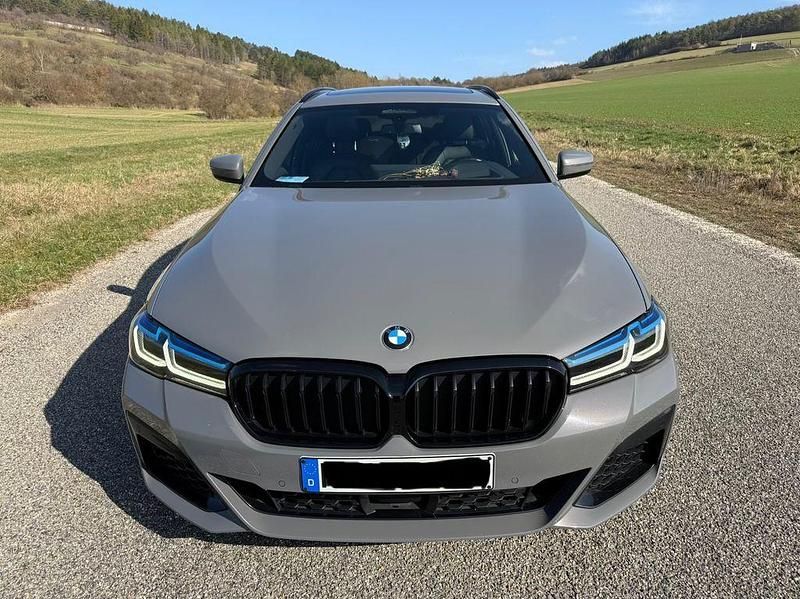 Gebraucht BMW 530 Shadowline 286 PS (210 kW) 2022 Grau Kombi
