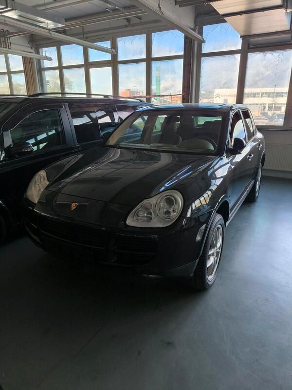 Schwarz Gebraucht 2004 Porsche Cayenne S SUV | 12.500 € (Etwas zu teuer) - Bild 1/4