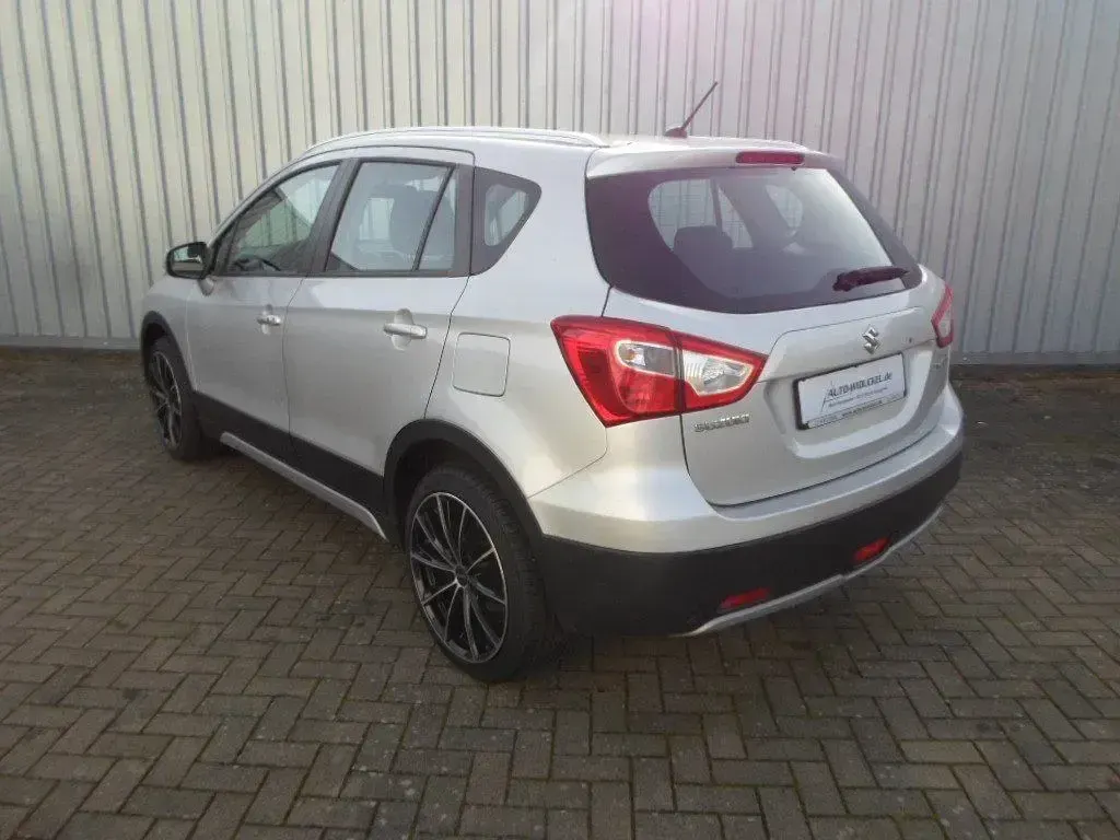 Gebraucht Suzuki SX4 S-Cross Comfort 120 PS (88 kW) 2014 Silber SUV